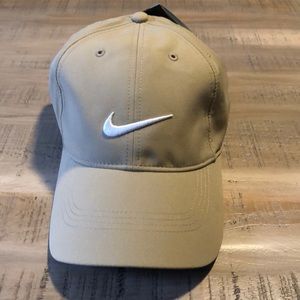 Nike dri-fit golf hat